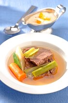 Siedfleisch mit Senffrüchtesauce.jpg